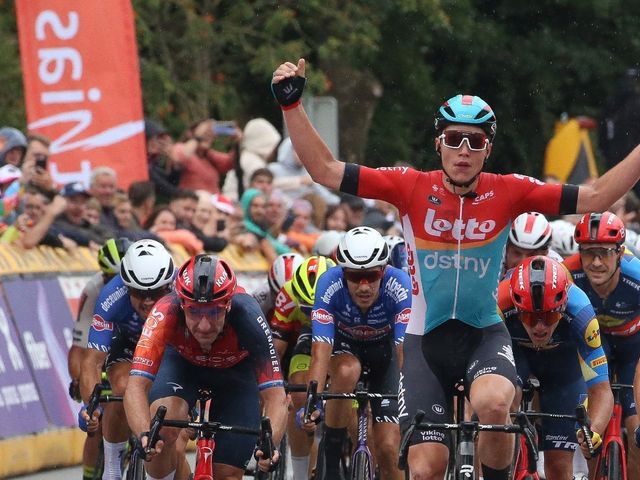 Arnaud De Lie fait mouche au Tour de Wallonie
